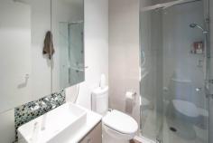 3220/3030 The Boulevard Carrara Qld 4211 Inspection by Appointment Emerald Lakes Live the dream Emerald Lakes is a unique community with privacy and security paramount in this day and age. 12kms of bike and walking tracks around the gorgeous lakes, golf courses within close proximity, Emmanuel College a short stroll away, M1and the railway station a quick 5 mins by car. Relax on the balcony overlooking the lake or enjoy all the facilities here on offer. Features: 2 bedrooms 2 bathrooms Modern kitchen Master bedroom with ensuite Secure parking Pool, gym and barbecue area in complex. Pet friendly