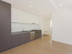 614/401 Hampshire Road
Sunshine
Vic
3020 Magnificent Views!
For Sale
Large Balcony Facing the City from the 6th floor.
Don't miss out!! Construction is already well advanced with apartments completed & ready for moving soon.
Foundry Apartments at Metrowest offers a way of living, and a residential investment opportunity unlike any before.
Foundry Apartments qualify for non-residents seeking to invest in Australia.
Combining stunning architecture, sleek interiors, every modern luxury and the areas most convenient address,