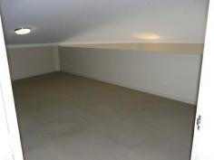 10/1 St Pauls Terrace Spring Hill QLD 4000 This loft style 2 Bedroom apartment must be seen to be appreciated. Unfurnished, Air Conditioned Large living and kitchen area, tiled throughout. Cooktop, oven and dishwasher. Very large wrap around balcony. Very convenient location only a short walk to city centre, free city loop bus and supermarket. 1 Bathroom 2 toilets. Storage space. 1 Undercover secure car space. 6 Month minimum tenancy,, prefer longer. For an inspection or further information please contact us.
