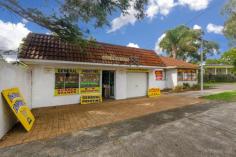 219 Princes Hwy Unanderra NSW 2526 Property Description PRIME INDUSTRIAL OFFERING 2 separate blocks 979.2 m2 Zoned IN2 light industrial Showroom & near new workshop at rear Separate 3 bedroom cottage Further development potential Very motivated vendor Property Features Building / Floor Area 200.0 sqm Land Area 979.0 sqm