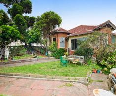 75 Gardyne St Bronte NSW 2024 "Mount Eden"
Amazing beach and Ocean views
Solid circa 1920s Bungalow.
Level land approx 500 sqr m.
Grand old home of elegant proportions with original features. Pressed metal ceilings,and timber floors.
Panoramic beach and ocean views. 4/5 bedrooms, 3 bathrooms. currently 3 apartments with good return. plans (if required) for a spectacular new residence set forward and capturing all of the wonderful views. Lock-up Garage with room for more STCA. Surrounded by substantial sandstone walls.