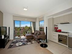 34/1245 Burke Road Kew Vic 3101 $400,000 - $420,000 Securely leased at $350 per week and set on the first floor capturing
breathtaking views, this spacious modern apartment combines bright open
interiors with the unbeatable convenience of being moments away from
trams, shops, cafes, parklands and elite schooling. This one
bedroom apartment features a spacious open plan layout, sizeable bedroom
with built-in-robes, light-filled living area with split system unit,
kitchen with stone benches and gas cooker, full central bathroom, tiled
entertainers balcony, one secure basement parking space with remote
security gate access, secure storage unit and video security entrance
with lift access. Desirably positioned in this boutique complex
and centrally located with easy access to Burke Road shopping in
Camberwell, High Street shops in Kew, this ultra-convenient abode boasts
outstanding value for first home buyers and/or investors alike. Enjoy
being within walking distance to parklands, elite private schooling,
buses and trams. An ideal lifestyle property with everything at your
fingertips and ready for you to move straight in, call today!
