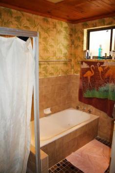 2/25 Clerke Street Old Bar NSW 2430 Conveniently located close to supermarket and main beach. Currently leased with a long term tenant at $180.00 per week, with the potential for rent increase to $200.00 per week. * 2 Bedrooms. * Spacious living/meals area * 1 Bathroom. * Short walk to beach, supermarket, medical centre and school. * Single lock up garage. Currently the cheapest 2 bedroom villa available in Old Bar.