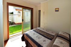 6/4 Alfred Avenue, Seaton SA 5023 $199,000 LIVE EASY HERE ! Well presented home unit. Stunning polished timber floors Modern kitchen facilities. Comfortable open plan living. Large bedroom with tidy bathroom facilities. Ducted cooling. Your own undercover parking Generous rear yard Walk to local shops and transport. A must see for singles and couples. MAKE AN OFFER - See more at: http://www.westlakesprofessionals.com.au/real-estate/property/670703/for-sale/unit/sa/seaton-5023/6-4-alfred-avenue/#sthash.ajfFT7JO.dpuf