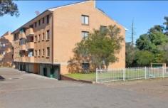 14/340 Woodstock Avenue Mount Druitt NSW 2770 $280.00 PER WEEK AVAILABLE 2ND SEPTEMBER Located on the ground floor this well presented one bedroom units offers built-in robe, Large open plan lounge, kitchen and dining, carpet throughout, renovated bathroom with separate bath and shower, internal laundry includes dryer, single carport and close to local schools, shops and westfields Mt Druitt.