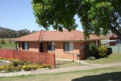 120 Goonoo Goonoo Rd West Tamworth NSW 2340 $225,000 Solid & tidy, 3 bedroom brick home in Central location with a very good tenant in place (2 years) who would love to stay on. 3 bedrooms, 1 with built in robes, good sized kitchen with pantry and smaller dining area. Tidy & secure block backing onto rural land and overlooking the Peel river. A great return and the ideal investment! Property Details Bedrooms 3 Bathrooms 1 Car Ports 1 Land Area 696 m2
