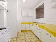 29 Roslyn Gardens, Elizabeth Bay NSW 2011 The Plaza - Spacious Two Bedroom Apartment
This
spacious and neat two bedroom apartment features security entrance with
lift access, large bedrooms both with built-in robes, entertaining
sized living area opening out onto a east facing balcony that takes in
the fantastic district views & internal laundry facilities.
Set in an ideal location convenient for world-class restaurants,
bars, cafes & shopping & easy access to the harbour & CBD.
