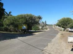 7 Manning St Manning Point NSW 2430 This is a rare opportunity to purchase a fully serviced building block centrally located at Manning Point.
The block is situated one street back from the main street and within
easy walking distance to the beach, river, Bowling Club and shop.
The block has an area of 445m2, is fully serviced and improvements include a double lock up garage