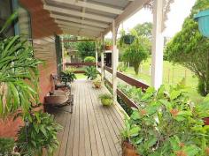 WIANGAREE, NSW 2474 This exquisite home is located in the beautiful country village of Wiangaree.
Only 50 minutes N/East of Lismore and under 1.5 hours to Brisbane, Gold Coast
and Byron Bay. Feature include: - 3 Large Bedrooms all with
built-ins and ceiling fans - Open plan kitchen, living and dining - High
raked ceilings - Reversed cycle air conditioning - Fully insulated -
Cladded with Hardiflex - a tough, hard wearing, low maintenance product -
Immaculate gardens - 1 bay shed with workshop, storage room on concrete
floor - Undercover BBQ area - Separate car port