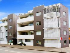 211 Bulwara Rd Pyrmont NSW 2009 Near new luxury apartment, located only a moments walk to the CBD
Gourmet Kitchen featuring Ceaser Stone Benchtops/Splashbacks, MIELE Stainless Steel Appliances including dishwasher.
Floor to ceiling tiled Bathroom with White CeaserStone mirrored cabinets,
large frameless shower.
Large open plan, lounge & bedroom area
Other Features -
Built-In Wardrobes in Bedroom
Shadow-line ceilings
Security Building with Intercom System
Quiet Leafy Position
Short walk to shops/restaurants