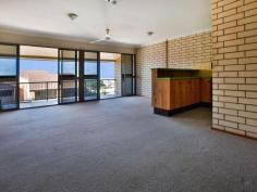 6/330 Stanley Street North Ward Qld 4810 $259,000 Walk out the back door and start climbing the hill from your court yard. If not into climbing then you can sit on the front deck with a book and a lazy drink while the kite boarders sale along the shore and ships come into the harbor in the background. Rates approx $2415 per year Body corp $5,168.33 per year: Sinking $1,426.91 Admin $3,741.32 Total $5,168.33 Read more at http://townsville.ljhooker.com.au/T4JF4X#kBkRS71O00uwWZeq.99