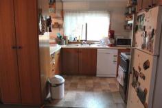 1/49 Jamieson Avenue Red Cliffs Vic 3496 $145,000 Own your own home or start your investment portfolio! Rented for $180 per week, month to month. This 2 Bedroom brick veneer with a reverse cycle split system is sure to please. Kitchen with dishwasher and pantry Small garden shed, very neat paved rear yard. Secure single car accommodation.