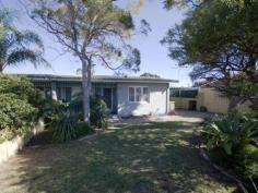 23B Orelia Avenue Orelia WA 6167 INVEST OR RESIDE - YOU DECIDE!
Affordable first home or great Investment, this duplex half represents great value.
It is located close to Thomas Road, the train station and the freeway and also on the bus route.
Features Include:
Neat and private front verandah
Three good sized bedrooms
Air conditioned lounge
Large air conditioned Master bedroom
Jarrah timber flooring throughout
Modern country kitchen
Renovated bathroom
Full length patio
Side access
Don't dilly dally with this one.
Read more at http://kwinana.ljhooker.com.au/TGZGQ5#TtrelRdxchrAzTjd.99