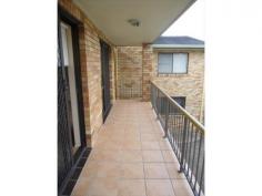 5/63 Neerim Drive Mooloolaba Qld 4557 $305,000 The address says it all close to everything, yet private. This two
bedroom unit, private because it is over the garages in a small complex
of 5, has features such as renovated kitchen with island bar, separate
laundry area and lockup garage. Close to shops and transport, as well as
the Mooloolah River, there is little to spend except for your touches.
With a long balcony for outdoor living, walk to everything, privacy this
little gem won't last.