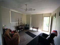4/32 Tessmanns Road Kingaroy Qld 4610 Property ID: #2706962 GREAT LOCATION! 1 1 1 Unit 4 brings to you a place to retire or to have this property as an investment. Bunya Pines is a beautiful location that gives you the opportunity to live close enough to the CBD but also have the feeling of nature surrounding you. This property offers you: -Spacious kitchen -Main bedroom with built-ins -Open plan living room -Dining area -Bathroom and separate toilet -Enclosed outdoor area -Single garage -Big laundry And much more! Call the listing agent for an inspection. 24 hour notice is required prior to inspection. Inspection Times Contact agent for details