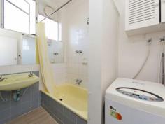 4/396 Nepean Highway Frankston VIC 3199 Beach Baby.. Inspect anytime by appointment. Located beach side of Nepean Highway, backing onto Kananook Creek and approx. 400 metres walk to the beach , this quaint two bedroom ground floor apartment offers affordable living in a sought after location. Close to transport and shopping centres, secure remote gated access and off street parking. General Features Property Type: Unit Bedrooms: 2 Bathrooms: 1
