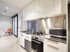 Melbourne VIC, 3000 This two bedroom, modern apartment in quiet position off Little Collins Street in Melbourne's inner city. Very close to transport, shopping and cafes. Comprising entry with open plan kitchen to lounge room, sliding door leading to outdoor balcony, bedroom, central bathroom with laundry facilities. Excellent rooftop entertaining area, with panoramic views of city and skyline. This is a great investment or first home, don't miss this great opportunity. - See more at: http://www.professionals.com.au/real-estate/property/745429/for-sale/house/vic/melbourne-3000/#sthash.GW6eTEbC.dpuf