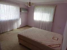 Unit 2/150 Oliver Street Grafton NSW 2460 A delightful first floor 2-bedroom unit presented in immaculate order.
Features include: 2-large bedrooms both with built-in robes; the living
room opens onto a private east facing verandah; a lovely kitchen and
dining area; a big bathroom/laundry combination; and air-conditioning.
Enjoy very comfortable first floor living along with the wonderful
convenience of a central Grafton location - walk to shops and services.
Should rent for $200 per week.
Currently vacant - owner has left Grafton.
An outstanding low cost opportunity.