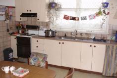 3/62 Kathleen Street Tamworth NSW 2340 $155,000 Perfect for those looking to get in at the low end of the market, a three bedroom, unit with single lock up garage with internal access. Also attractive to the investor with an estimated rental return of $200.00/week Quiet laneway location, close to shopping, pool & clubs. Stata: $1800.00/annum Rates: $1600.00/annum Property Details Bedrooms 3 Bathrooms 1 Garages 1 Contact Details Agent: Ross Bruce Phone: 02 6766 5266 Mobile: 0417 467 791