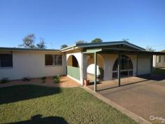 72 Kendalls Rd Avoca QLD 4670 $335,000 Don't Just Drive By....... Rendered low set home is presented beautifully with nothing to spend!
Very bright & airy home with oversized living areas a real feature!
Separate lounge, large dining & large family/rumpus Modern kitchen has dishwasher, gas cooktop & electric oven
Drive thru carport to large shed at rear
Packs a lot of house onto the 735m2 block
air-conditioned living area
4th bed can be another living area
Close to Sugarland Shopping centre, sports club & Reading Cinema