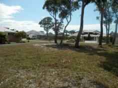 14 Sinclair Dr Tea Gardens NSW 2324 TEA GARDENS LAKES ESTATE
Perfect 602 sqm block cleared and ready to build. Imagine gazing
out across the water to reserve bushland. Ideal location in a quiet
street nestled amongst quality homes, no restrictive covenants, no time
limit to build, all services are underground. This level block has a 20
metre frontage making it ideal for the person wishing side access for
the boat/caravan. Tea Gardens/Hawks Nest offers 40kms of surf beach,
the Myall Lake & National Park. EXCLUSIVE AGENTS.
Property Snapshot
Type:
Residential Block
Features:
Building Permission
Cleared Areas
Close to School
Close to Shops
Power
Sewer Read more at