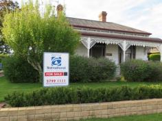 16 Tristan St Seymour VIC 3660 For Sale $336,000
Here's a successful combination of period style
and modern comfort. The features that make these homes so popular have
been retained including stunning pressed metal ceilings, leadlight
windows, open fire places, high ceilings with ornate cornices and a
classic central hallway. New additions include a large kitchen with
dishwasher, sparkling bathroom, carpets and fresh paint throughout.
Located in a very highly sought after area the home offers four bedrooms
all with built in robes, a large kitchen/meals/family room, outside
entertaining and a ripping 20 x 30 foot lock up shed complete with
combustion wood fire. It is the best of both worlds.