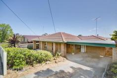 12 Kanimbla Ave Leopold VIC 3224 $300,000 - $330,000 Situated in a quiet street and within walking distance to the Ash Road
Shops this home on land of 543m2 will appeal to either a young couple
starting out or someone looking to downsize. The home comprises 3
bedrooms, central bathroom, laundry and carport. The new kitchen, meals,
family leads to a large undercover area that is ideal for entertaining
and overlooks the low maintenance back garden. Please call now to
inspect to ensure that you don't miss out.