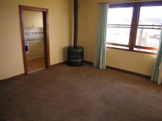 8/122 Katoomba Street, KATOOMBA NSW 2780 3 Bedroom Art Deco apartment in centre of Katoomba CBD, breath-taking escarpment views, formal lounge and dining, renovated timber kitchen, original bathroom in excellent condition, separate toilet, built-in in main, excellent quality carpets, washing machine and dryer available in shared laundry, dedicated car parking space included, includes water.