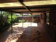 4/6 Woodvale Close Plumpton NSW 2761 LOCATION LOCATION!
Open Home Saturday 4th October 11:15am - 11:30am
Neat 3 bedroom home is located in a quiet complex with features including:
* Built-in robe and ceiling fan to master bedroom
* Large lounge with ceiling fan
* Kitchen with meals area, gas cooking
* Single drive thru lock up garage plus carport.
For an entertainers delight, the property also has large paved pergola
area at the back, and a low maintenance garden.