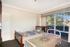 18/4 Beale Street Liverpool NSW 2170 Privately positioned on the top floor of this security complex with
security intercom, this spacious three bedroom apartment offers space
and privacy in a handy location within walking distance to Westfield
shopping, trains and buses, local schools and parks. Featuring a
spacious air-conditioned living area with outdoor balcony, separate
dining room adjoining the bright kitchen, internal laundry, neat
bathroom and a large main bedroom with walk-in robe, ensuite bathroom
and 2nd balcony, it has plenty to offer. Inclusive of lock-up garage
this one's well worth inspecting for both home buyers and investors.
Check it out today.
* 3 bedroom apartment
* 2 bathrooms
* Separate lounge and dining
* Lock-up garage plus storage
* Walk to shopping, station and school.
* Potential Rent $380 per week
* Strata $532 per quarter
* Water $150
* Council Rates $250
118 sqm