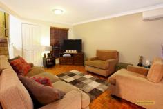 4/18 Doyalson Place, HELENSVALE, QLD 4212 FOR SALE: Offers Over $299,000 Be impressed with the outstanding location of this 3 level townhouse in a pet friendly complex of only nine. No need for a car with Coles Shopping Centre, medical/dental, cafes, bus transport and the new Library being only two minutes walking distance and Westfield Shopping Centre with more shopping and the train to Brisbane being only 5 minutes away. Schools include Helensvale Primary and Helensvale High School as well as numerous kindergartens. Features include: Potential rental investment at approx. $370.00 per week Complex of only 9 in cul de sac Body Corp. approx $26 per week