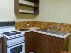 1/929 Fairview Drive Lavington NSW 2641 Fantastic 2 bedroom unit with built in
robes in a quiet court location. Reverse cycle A/C, open plan living,
electric cooking and a single carport. This unit will not last being
$145 per week!! Read more at http://albury.ljhooker.com.au/1DYGNR#EoeGlEH3yBosssIu.99