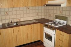 1/64 Lavender Street Lavender Bay NSW 2060 Comfortable one bedroom security unit in smaller block featuring: - Polished timber floorboards - Gas appliances - Bathroom has shower over the tub and is ensuited to the bedroom - Share laundry - Great location near both North Sydney train and shops, the Milsons Point train station, and the shops and cafes of Kirribilli