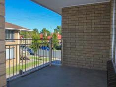 6/436 Macauley Street Albury NSW 2640 CENTRAL 2 BEDROOM UNIT - 2 blocks from Dean Street - 2 bedroom unit (built in robe) - Large bathroom and combined laundry - Separate toilet - Large open plan kitchen and living - Electric cooking - Air conditioner - Heater - Balcony/courtyard - Single carport General Features Property Type: Unit Bedrooms: 2 Bathrooms: 1 Price per calendar month: $825 Bond: $760