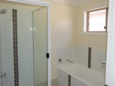 42 glen, WARWICK QLD 4370 $245,000 reduced This magnificently presented unit is a perfect investment or home for you. This unit features; *2 bedrooms *Dining room *Lounge room *Beautifully presented kitchen *Rain water tank *Good size outdoor area *Single Garage with automatic door *Reverse cycle air conditioning