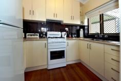 6/4 Alfred Avenue, Seaton SA 5023 $199,000 LIVE EASY HERE ! Well presented home unit. Stunning polished timber floors Modern kitchen facilities. Comfortable open plan living. Large bedroom with tidy bathroom facilities. Ducted cooling. Your own undercover parking Generous rear yard Walk to local shops and transport. A must see for singles and couples. MAKE AN OFFER - See more at: http://www.westlakesprofessionals.com.au/real-estate/property/670703/for-sale/unit/sa/seaton-5023/6-4-alfred-avenue/#sthash.ajfFT7JO.dpuf
