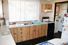 2/25 Clerke Street Old Bar NSW 2430 Conveniently located close to supermarket and main beach. Currently leased with a long term tenant at $180.00 per week, with the potential for rent increase to $200.00 per week. * 2 Bedrooms. * Spacious living/meals area * 1 Bathroom. * Short walk to beach, supermarket, medical centre and school. * Single lock up garage. Currently the cheapest 2 bedroom villa available in Old Bar.