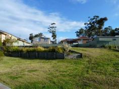 Lot 814 Fan Palm Court Ulladulla NSW 2539 READY TO BUILD ON
This excellent building block has been levelled and retaining walls
built. Fully fenced in Colourbond with no trees, this block is ready to
start building your dream home!
Set in a cul-de-sac with sunny outlook amongst quality new homes with underground power and all services.
Property Snapshot
Type:
Residential Block
Area:
618 m 2
Features:
Cleared Areas
Fencing
Level
Phone
Power
Water