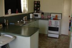 120 Goonoo Goonoo Rd West Tamworth NSW 2340 $225,000 Solid & tidy, 3 bedroom brick home in Central location with a very good tenant in place (2 years) who would love to stay on. 3 bedrooms, 1 with built in robes, good sized kitchen with pantry and smaller dining area. Tidy & secure block backing onto rural land and overlooking the Peel river. A great return and the ideal investment! Property Details Bedrooms 3 Bathrooms 1 Car Ports 1 Land Area 696 m2