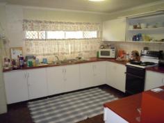 unit 1/ 98 High Street Berserker Qld 4701 Inspections Inspections by appointment only. Here is your chance to be owner occupied or investor with a 3 bedroom unit on ground level in the north side area. 1. 3 bedroom unit 2. Open plan living, kitchen and dining room 3. Ceiling fans throughout 4. Bath room & separate toilet 5. Lockup car parking area Enjoy a relaxing walk to the North-side Plaza or Shopping Fair location with loads of shops. Call Laurette or Vince for inspection. Inspections Inspections by appointment only. Here is your chance to be owner occupied or investor with a 3 bedroom unit on ground level in the north side area. 1. 3 bedroom unit 2. Open plan living, kitchen and dining room 3. Ceiling fans throughout 4. Bath room & separate toilet 5. Lockup car parking area Enjoy a relaxing walk to the North-side Plaza or Shopping Fair location with loads of shops. Call Laurette or Vince for inspection.