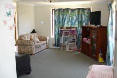 120 Goonoo Goonoo Rd West Tamworth NSW 2340 $225,000 Solid & tidy, 3 bedroom brick home in Central location with a very good tenant in place (2 years) who would love to stay on. 3 bedrooms, 1 with built in robes, good sized kitchen with pantry and smaller dining area. Tidy & secure block backing onto rural land and overlooking the Peel river. A great return and the ideal investment! Property Details Bedrooms 3 Bathrooms 1 Car Ports 1 Land Area 696 m2