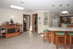68 Carruthers Dr Modbury North SA 5092 $460,000-$480,000
What a magnificent home boasting 4-5
bedrooms, stunning new kitchen equipped with State 'O' Art appliances,
gorgeous lounge/dine, 2 sparkling bathrooms, tailor made window
treatments and high quality floor coverings throughout. Plus a fabulous
outdoor entertaining area and enough parking for cars, boats and
caravans on this 812sqm corner block home.