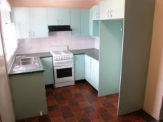 426 Kurmond Rd Freemans Reach NSW 2756 Brick and Hardie-plank family home on a large block close to schools, bus and local shops. The
kitchen has been updated but there is an opportunity for a handyperson
or keen renovator to show their creative skills on the other rooms. A
tandem garage provides accommodation for two car or use for one a plus a
workshop. To be auctioned on site at 2pm, Saturday, 15th November, 2014 Inspections: By appointment or advertised Open House.
Inspection Times Contact agent for details
Auction Time Saturday, 15 Nov 2014 - 2:00pm
Features
Fully Fenced
Secure Parking
Land Size 695 m 2 House Size 110 m 2 Council Rates $2,300 per year