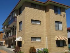 4/14 Pearl Street Tweed Heads NSW 2485 As owner moves out to be closer to family and leaving behind her ..
* Centrally located Tweed Heads unit in small block of five
* Consisting of Two bedrooms, Separate dining and North facing balcony
* Walking distance to Centro Shopping Centre, Bowls Club & facilities
* Ideal investment unit capable of returning $270 plus per week
Won't last long as owner has instructed to present all Offers. INSPECT NOW!!!!