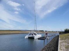 3 Windward Place Jacobs Well Qld 4208 Beautiful Waterfront Allotment - Great Buying Opportunity!!
Large 814m2 lot to water with views of two other canals. Walled both
sides. Last of the few left in established stage 3. Ready to build on
now. Level building block overlooking parkland.
Calypso Bay is only approx. 3 minutes to Jacobs Well Village, 8
minutes to the train station and 12 minutes to Ormeau Shopping Centre
and the M1 Motorway.
You are within walking distance to the tavern and marina. This
property comes with the added bonus of giving you bridge free and deep
water access to the Broadwater.