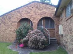 3/4 JOHNSON CLOSE Raymond Terrace NSW 2324 This unit is ideally located
only a short walk to the centre of town, close to schools, parks and local
transport. Features: *2 bedrooms, both with built-in
robes *Combined lounge/dining room with reverse cycle air
conditioner *Spacious kitchen *Tidy bathroom with separate
toilet *Single carport *Good sized common yard