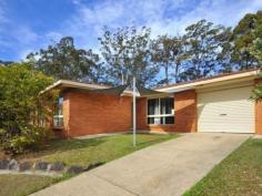 32 Marshall Way Nambucca Heads NSW 2448 PRICE REDUCTION $234,900 Ideal Entry Level or Investment! 3 Bedroom brick veneer and tile home L Shaped kitchen and dining Spacious living area Large fully fenced rear yard Easy care grounds SLUG with internal access To be auctioned 4th October 2014 On Site 11.00am Property Snapshot Property Type: House