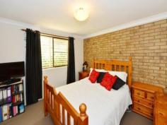2/15 Sapphire Court, Kearneys Spring, Qld 4350 Just listed and representing great value. Located in sought after position close to schools and shops. Featuring beautifully renovated kitchen with quality appliances, air conditioning in the main living area and good sized bedrooms with built in robes. All the hard work has been done and done well! Also features brand new bathroom with skylight and would also suit buyers looking for a stand alone house with no body corp fees, private secure grounds and easy care landscaping. A rare find and an inspection is highly recommended. Offers Over $260,000