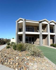 1/172 Witt Street, Yarrawonga VIC 3730 $575,000 Without question, this is one of Yarrawonga’s great homes. There are panoramic water views from most windows that stretch across Lake Mulwala. This three bedroom, three bathroom, two living areas, state of the art kitchen, double garage with back access redefines the meaning of low maintenance. One of only 2 residence that is set on approx. 400sqm, it offers buyers a lovely sun drenched courtyard for outdoor entertaining or alternatively on the balcony overlooking the park and Lake Mulwala. From the hostess kitchen you can enjoy watching people run, ski, walk their dogs or play in the park, it’s an ever changing seascape. With a master bedroom upstairs and downstairs you have the convenience to zone off living areas or allowing family or guests their own space. 3 bedroom, three bathroom