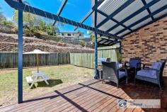 35/85 View Crescent ARANA HILLS QLD 4054 For Sale Offers over $399,000
Imagine coming home every day to your very own
three bedroom townhouse with spacious living areas, large back yard,
modern sophisticated kitchen and a great aspect to boot. What you will love: - Huge internal stair case - Air-con in the main living area upstairs - Beautiful entertaining area looking out over the back yard - Good sized bedrooms, the main with a walk in robe and opens out onto the front patio - Great aspect with plenty of natural light - High ceilings throughout -
The lower level includes the third bedroom, complete with its own
bathroom and a separate living/family room, ideal for separate living. This
quiet complex is located in an elevated position, overlooking nearby
parkland and bike-way paths of Arana Hills. It also features a relaxing
pool plus entertainment area, just perfect for the upcoming summer
months. With very reasonable body corp fees ,good weekly rental
return and all that is on offer you simply must come along to take a
look for your self. Call Drew to arrange an appointment today. Drew Crump | 0428 726 888